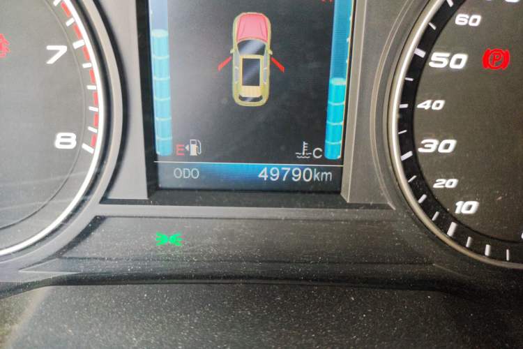 Used Zotye T700 2017 1.8T Manual Luxury Model Odometer Close Up