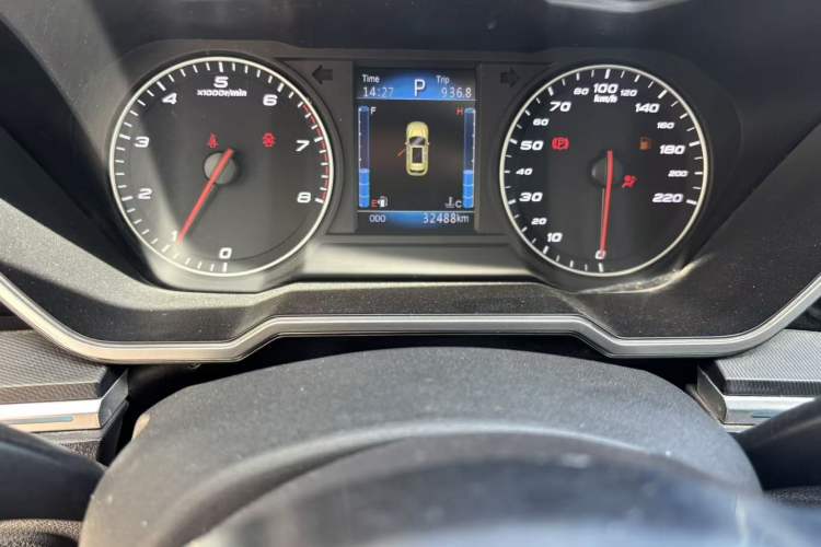 Used Zotye T700 2017 1.8T Dual-Clutch Luxury Model Odometer Close Up
