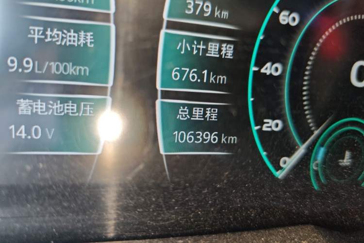 Used Zotye T700 2017 1.8T Dual-Clutch Luxury Model Odometer Close Up