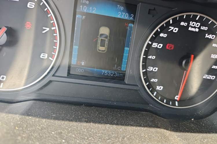 Used Zotye T700 2017 1.8T Manual Luxury Model Odometer Close Up
