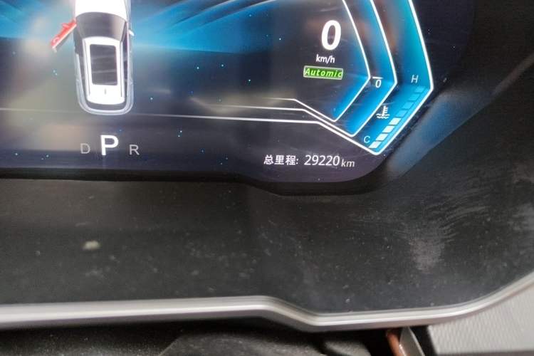 Used Zotye T700 2017 1.8T Dual-Clutch Prestige Model Odometer Close Up