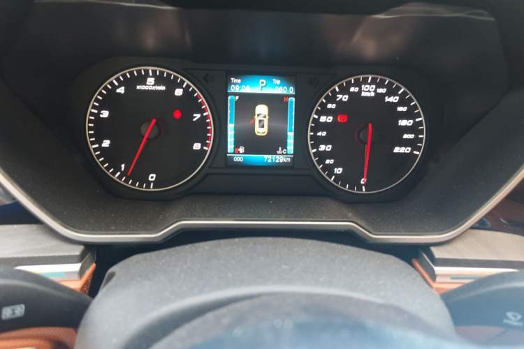 Used Zotye T700 2017 1.8T Dual-Clutch Luxury Model Odometer Close Up