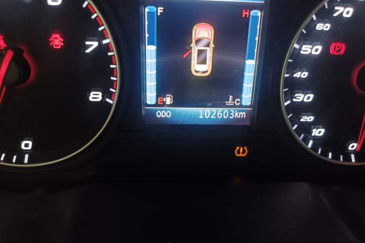 Used Zotye T700 2017 1.8T Dual-Clutch Luxury Model Odometer Close Up