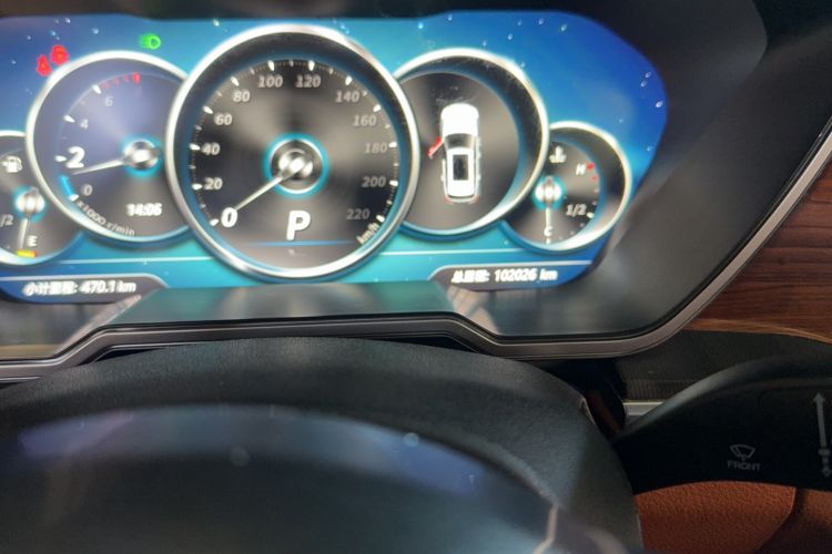 Used Zotye T700 2017 1.8T Dual-Clutch Prestige Model Odometer Close Up
