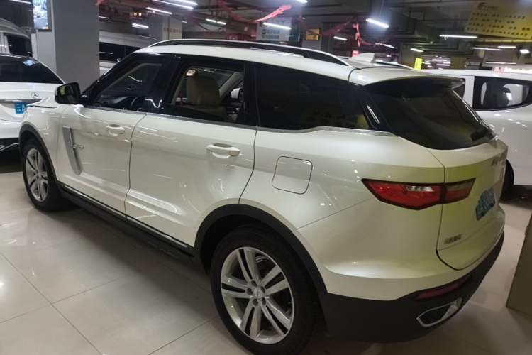 Used Zotye T700 2017 1.8T Manual Luxury Model Rear Left 45 Deg