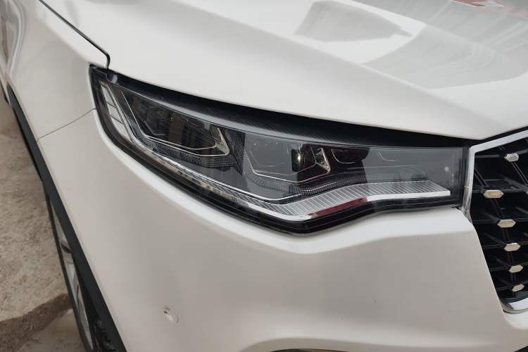 Used Zotye T700 2017 1.8T Dual-Clutch Luxury Model Right Front Headlight