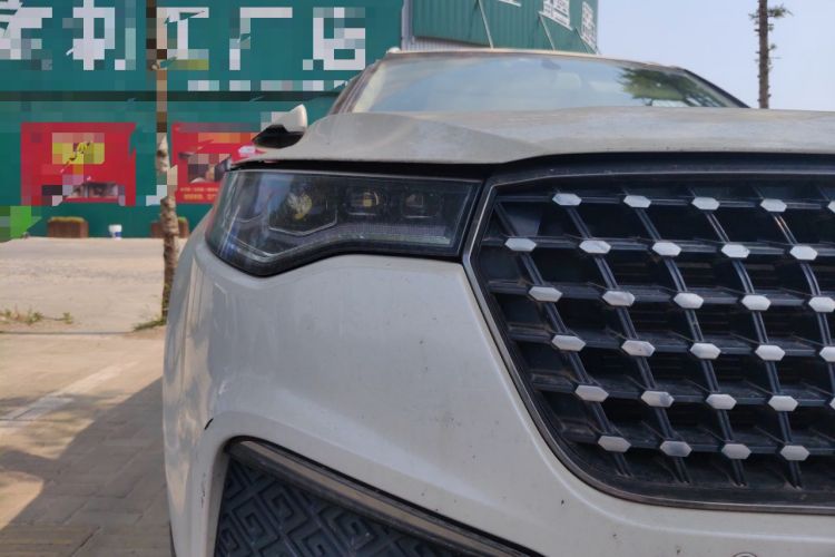 Used Zotye T700 2017 1.8T Dual-Clutch Luxury Model Right Front Headlight