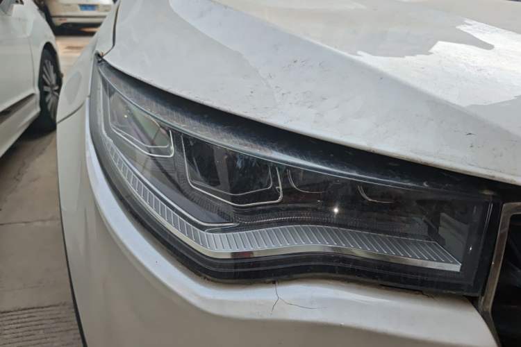 Used Zotye T700 2017 1.8T Dual-Clutch Luxury Model Right Front Headlight