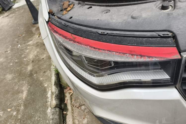 Used Zotye T700 2017 1.8T Manual Luxury Model Right Front Headlight