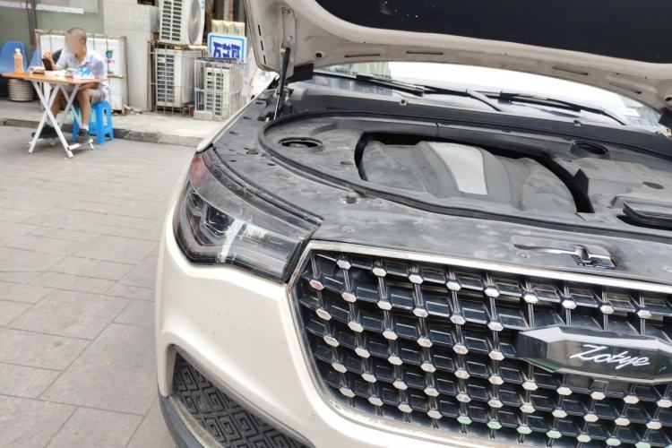 Used Zotye T700 2017 1.8T Dual-Clutch Luxury Model Right Front Headlight
