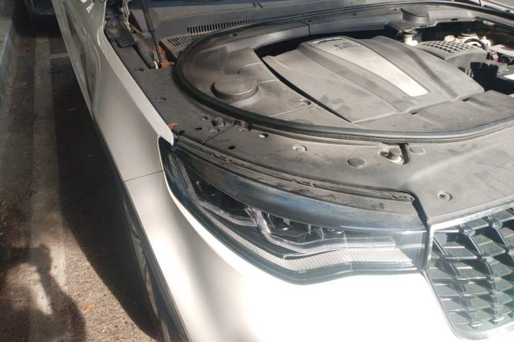 Used Zotye T700 2017 1.8T Dual-Clutch Flagship Model Right Front Headlight