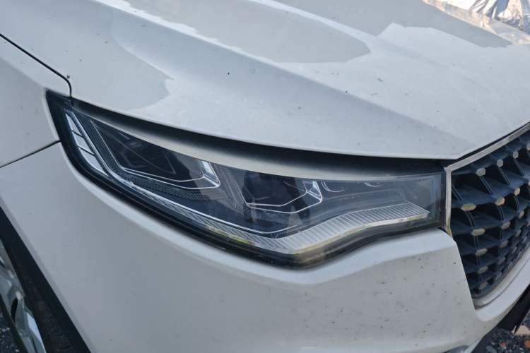 Used Zotye T700 2017 1.8T Dual-Clutch Luxury Model Right Front Headlight