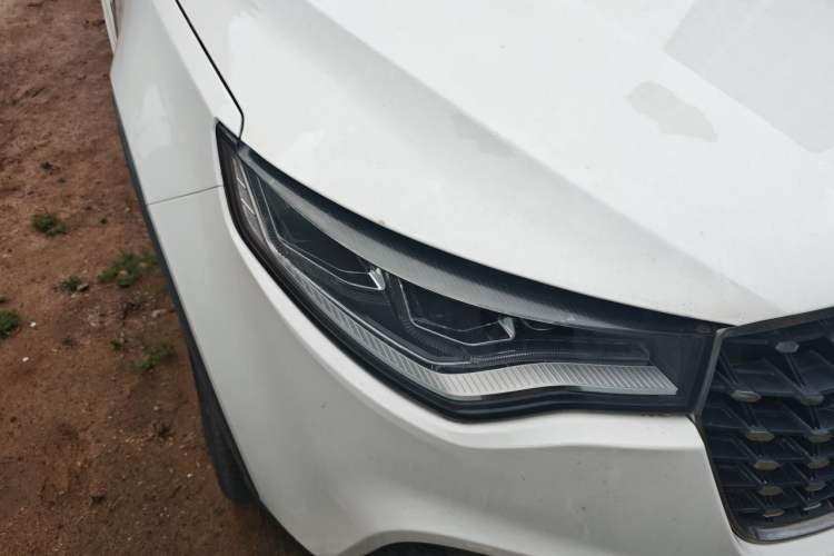 Used Zotye T700 2017 1.8T Dual-Clutch Prestige Model Right Front Headlight