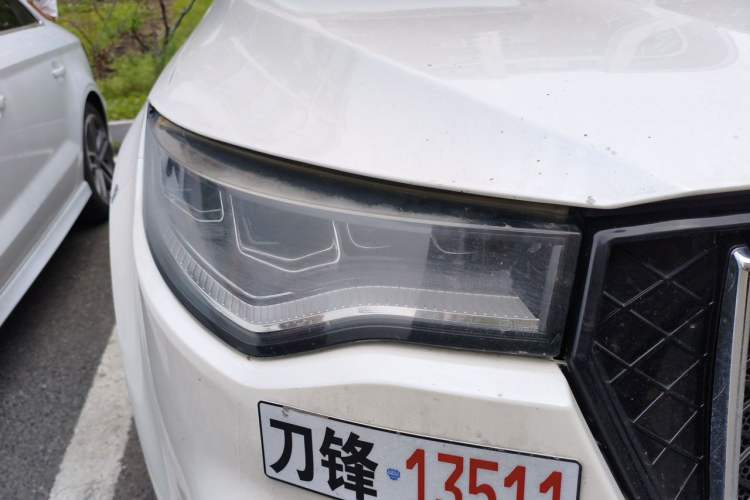 Used Zotye T700 2017 1.8T Dual-Clutch Prestige Model Right Front Headlight