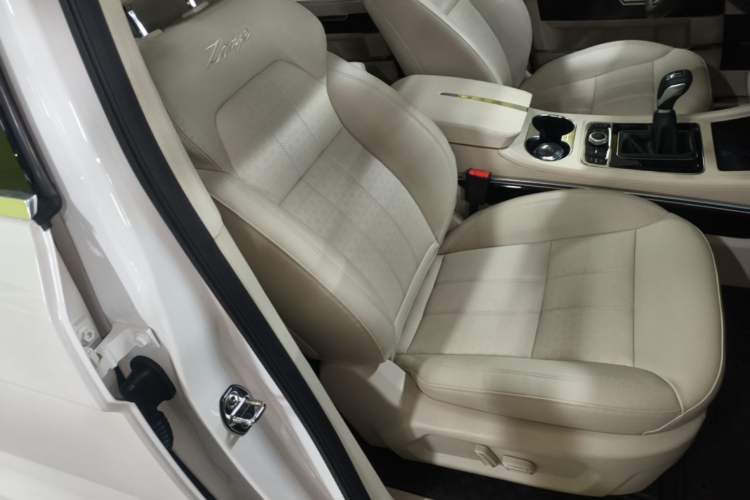 Used Zotye T700 2017 1.8T Manual Luxury Model Right Front Seat