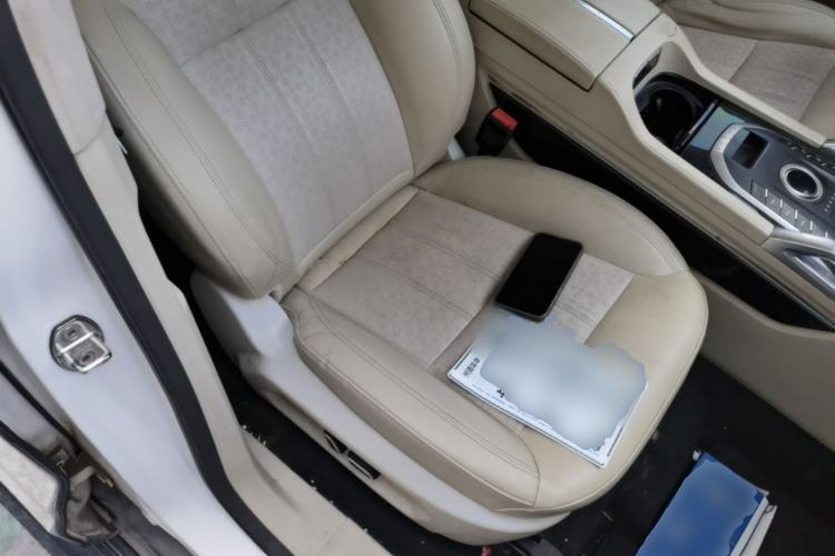 Used Zotye T700 2017 1.8T Dual-Clutch Prestige Model Right Front Seat