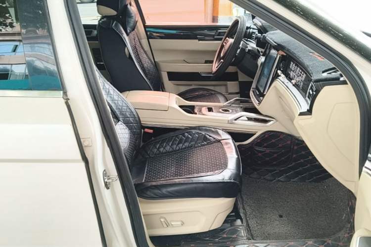 Used Zotye T700 2017 1.8T Dual-Clutch Prestige Model Right Front Seat