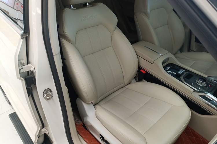 Used Zotye T700 2017 1.8T Dual-Clutch Prestige Model Right Front Seat