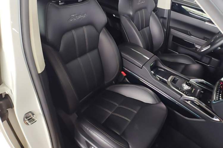 Used Zotye T700 2017 1.8T Dual-Clutch Luxury Model Right Front Seat
