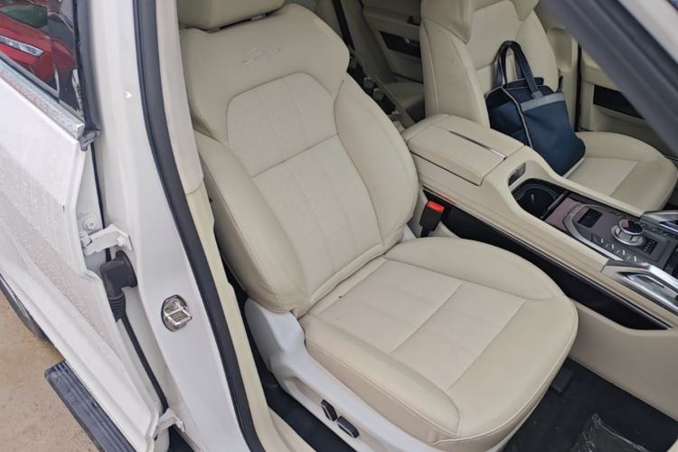 Used Zotye T700 2017 1.8T Dual-Clutch Prestige Model Right Front Seat