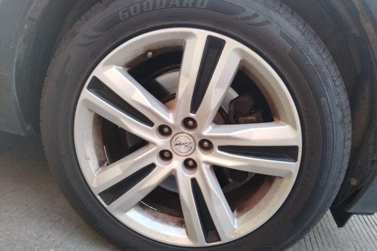Used Zotye T700 2017 1.8T Manual Luxury Model Right Front Wheel Hub