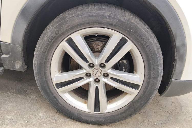 Used Zotye T700 2017 1.8T Dual-Clutch Prestige Model Right Front Wheel Hub