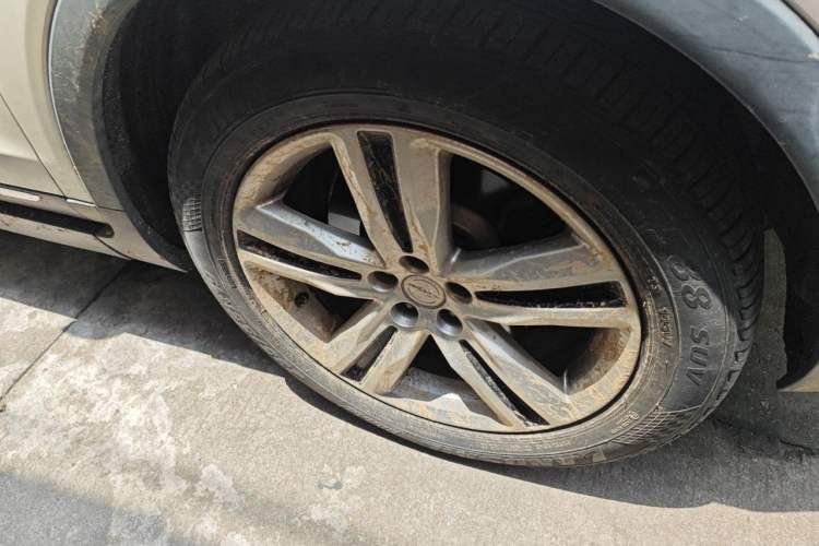 Used Zotye T700 2017 1.8T Dual-Clutch Flagship Model Right Front Wheel Hub
