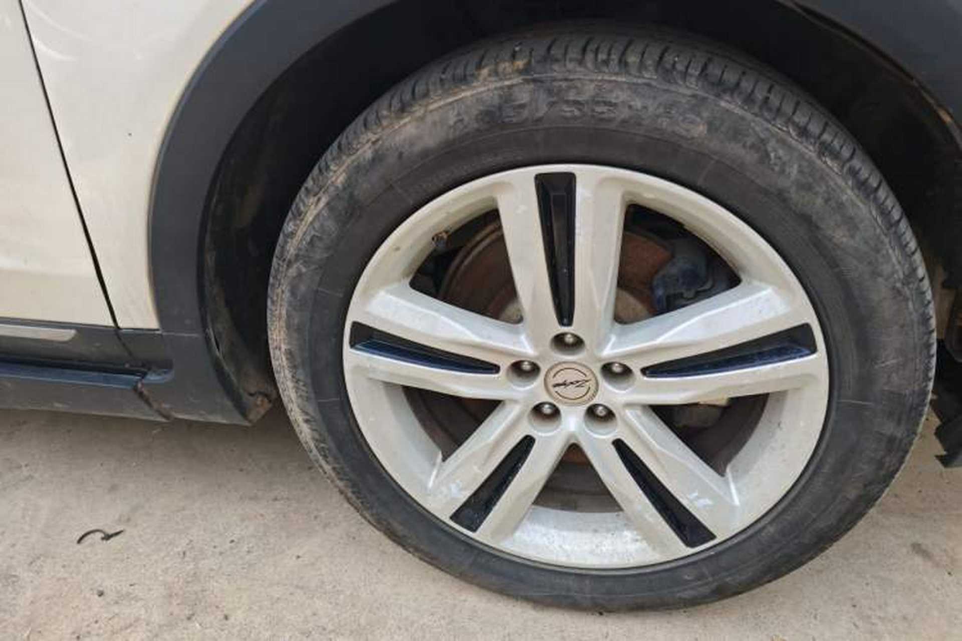 Used Zotye T700 2017 1.8T Dual-Clutch Flagship Model Right Front Wheel Hub