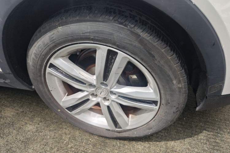 Used Zotye T700 2017 1.8T Manual Luxury Model Right Front Wheel Hub