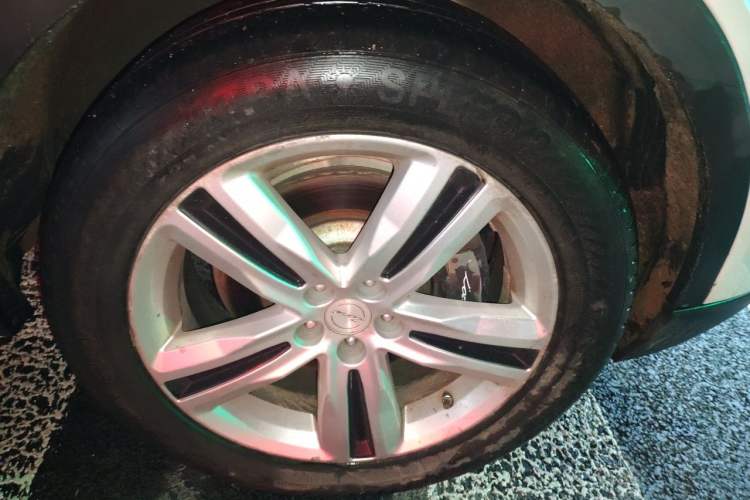 Used Zotye T700 2017 1.8T Manual Luxury Model Right Front Wheel Hub