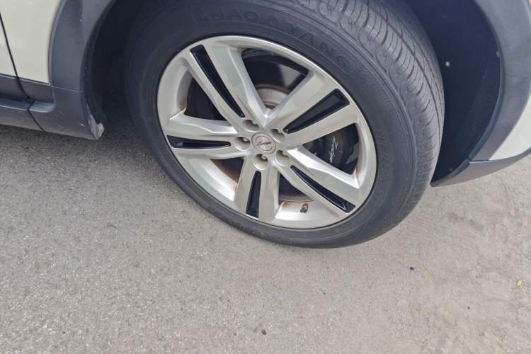 Used Zotye T700 2017 1.8T Dual-Clutch Prestige Model Right Front Wheel Hub