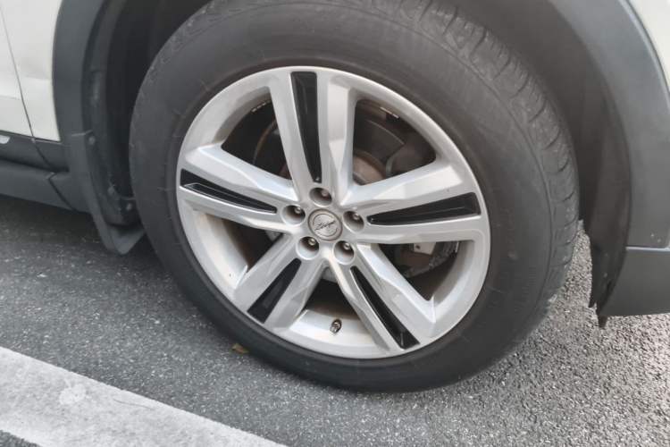 Used Zotye T700 2017 1.8T Dual-Clutch Flagship Model Right Front Wheel Hub