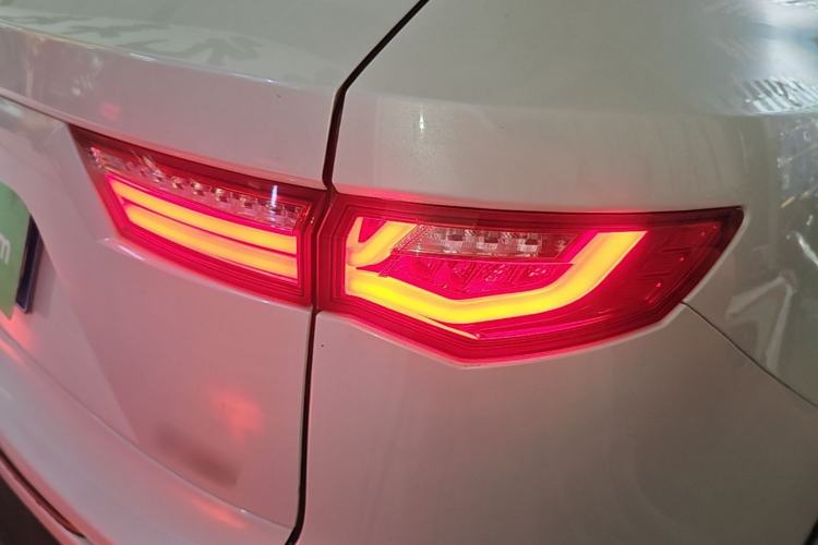 Used Zotye T700 2017 1.8T Dual-Clutch Flagship Model Right Rear Taillight
