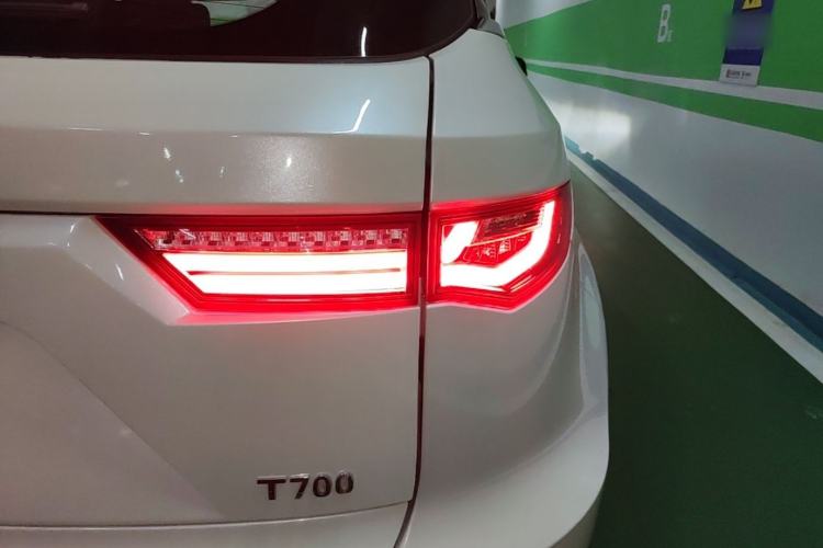 Used Zotye T700 2017 1.8T Dual-Clutch Prestige Model Right Rear Taillight