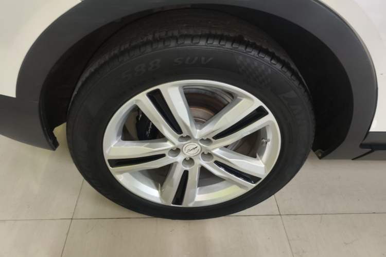 Used Zotye T700 2017 1.8T Manual Luxury Model Right Rear Wheel Hub