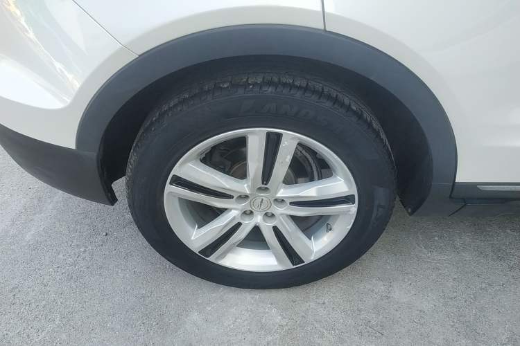 Used Zotye T700 2017 1.8T Dual-Clutch Luxury Model Right Rear Wheel Hub