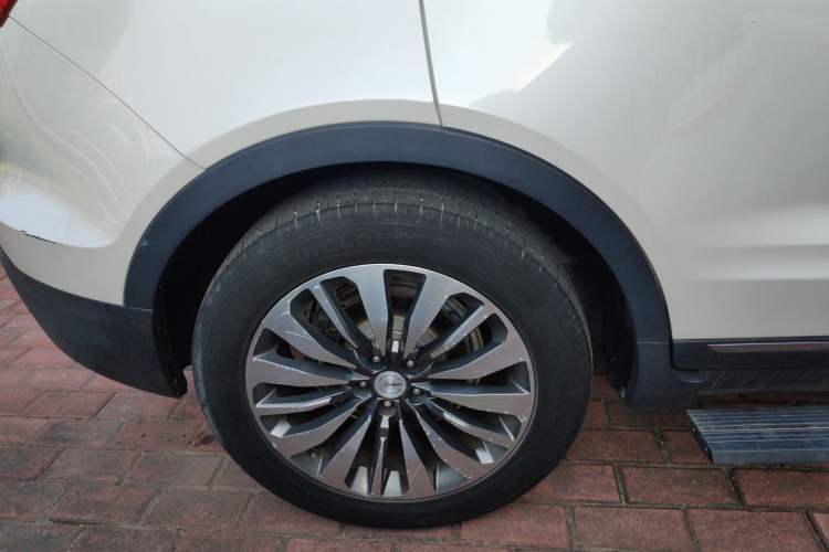 Used Zotye T700 2017 1.8T Dual-Clutch Prestige Model Right Rear Wheel Hub