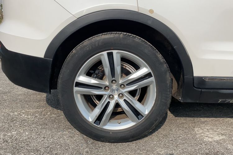 Used Zotye T700 2017 1.8T Dual-Clutch Luxury Model Right Rear Wheel Hub