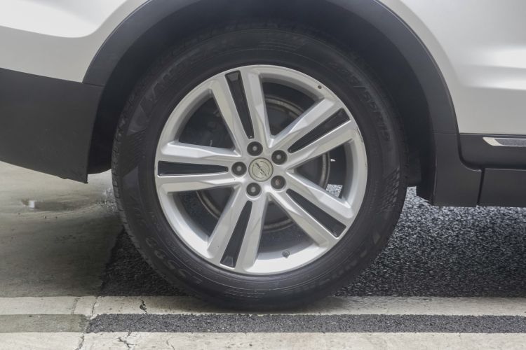 Used Zotye T700 2017 2.0T Automatic Prestige Edition Right Rear Wheel Hub