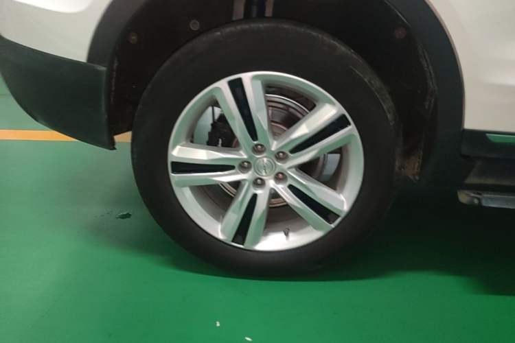 Used Zotye T700 2017 1.8T Dual-Clutch Prestige Model Right Rear Wheel Hub