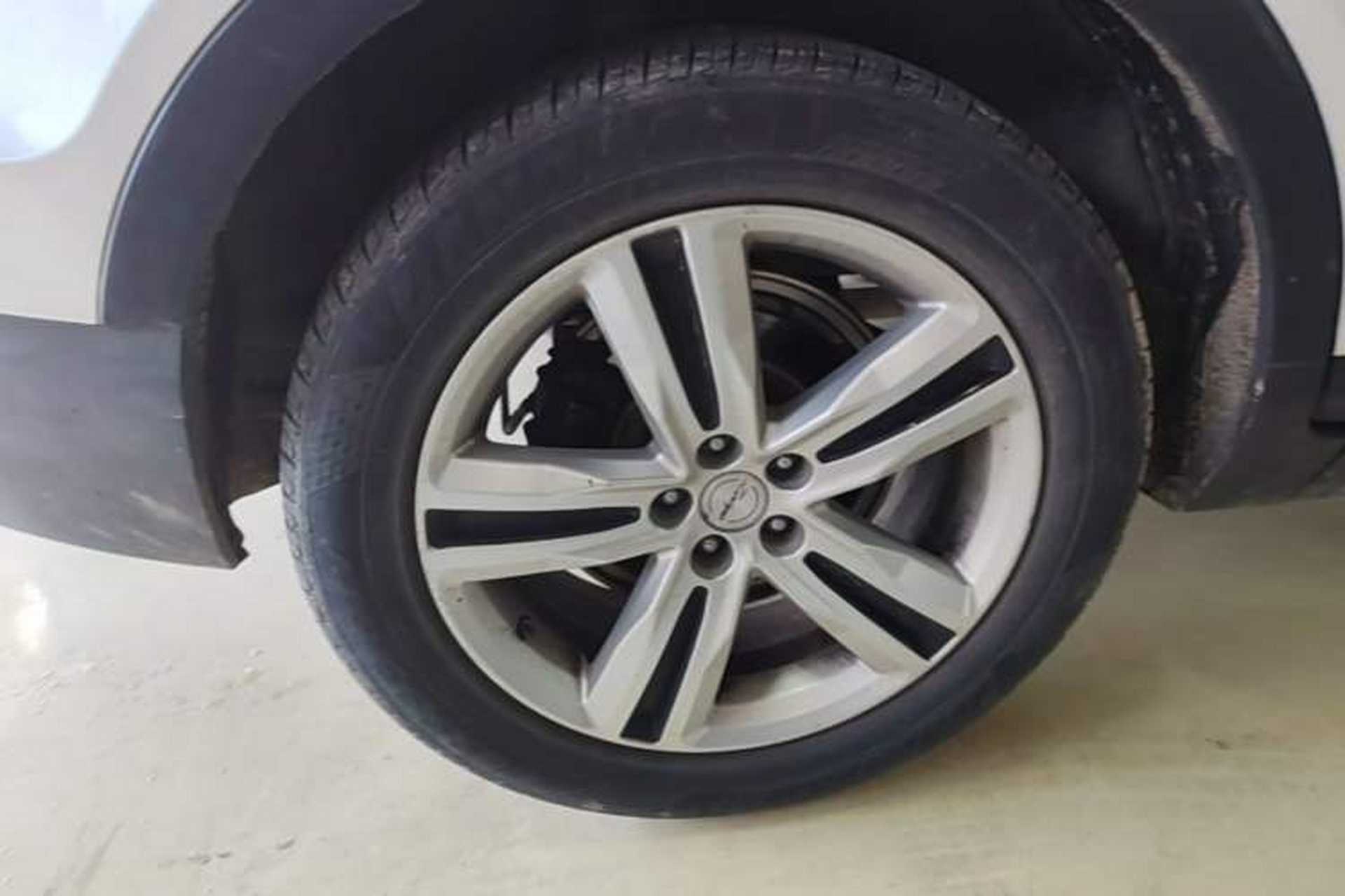Used Zotye T700 2017 1.8T Dual-Clutch Luxury Model Right Rear Wheel Hub