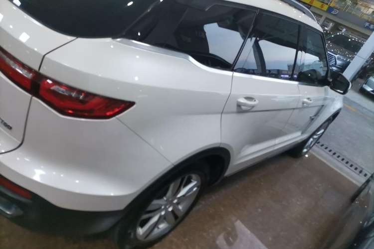 Used Zotye T700 2017 1.8T Dual-Clutch Luxury Model Right Side