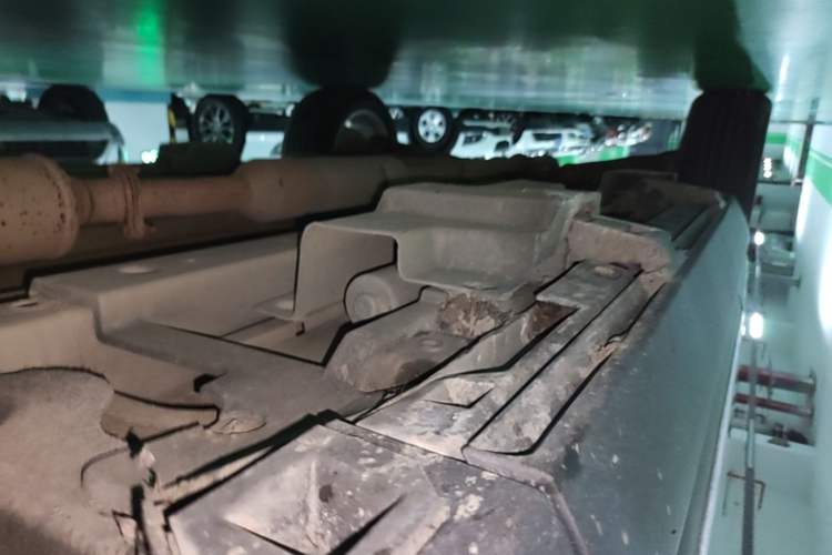 Used Zotye T700 2017 1.8T Dual-Clutch Prestige Model Right Side Sill