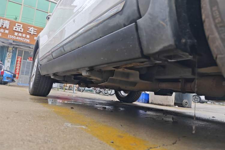 Used Zotye T700 2017 1.8T Dual-Clutch Prestige Model Right Side Sill