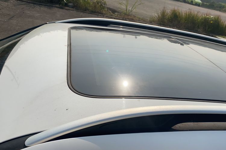 Used Zotye T700 2017 1.8T Dual-Clutch Luxury Model Roof
