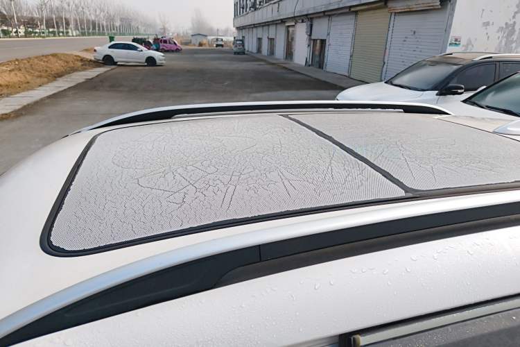 Used Zotye T700 2017 1.8T Dual-Clutch Prestige Model Roof