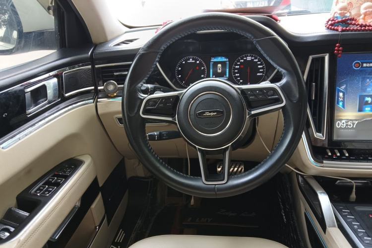 Used Zotye T700 2017 1.8T Dual-Clutch Luxury Model Steering Wheel