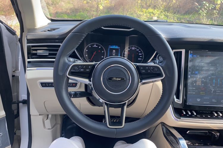 Used Zotye T700 2017 1.8T Dual-Clutch Luxury Model Steering Wheel
