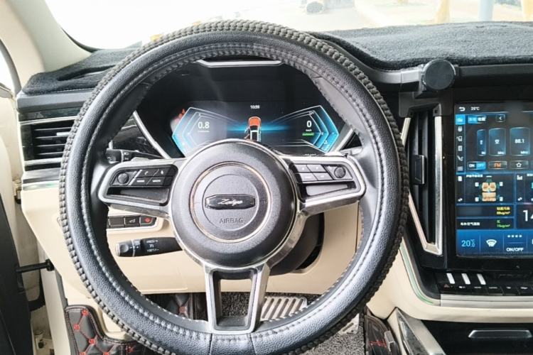 Used Zotye T700 2017 1.8T Dual-Clutch Prestige Model Steering Wheel
