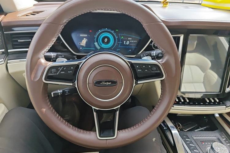 Used Zotye T700 2017 1.8T Dual-Clutch Prestige Model Steering Wheel